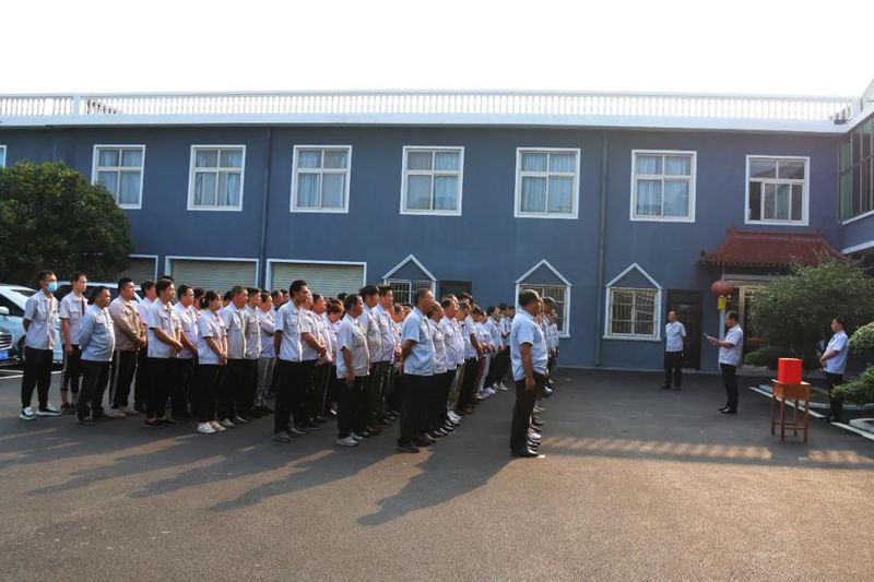 花溪科技舉行“送溫暖、獻(xiàn)愛心”捐助活動(dòng)